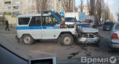 В Воронеже на перекрёстке столкнулись две полицейские машины