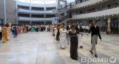 Сотня воронежцев приняла участие в Кадетском бале XIX века