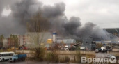 В Воронеже загорелась ярмарка строительных материалов