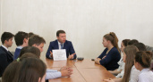 Депутат дал воронежским школьникам открытый урок