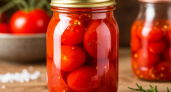 Этот рецепт маринованных томатов оценят все любители зимних заготовок: всё дело в особом рассоле