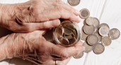 Пенсионеры теряют тысячи рублей: какие выплаты требуют заявления