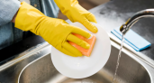 Почему нельзя мыть посуду в гостях - запомните раз и навсегда