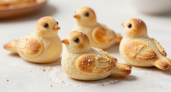 Берем воду и муку — и получаем булочки в виде птичек: как испечь жаворонков по старинному рецепту