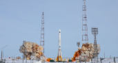 С космодрома Байконур стартует ракета-носитель «Союз-2.1а»
