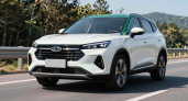 У Tenet T7 появился конкурент: 2WD или 4WD, РКПП или АКПП — Chery запустили продажи Soueast S06 в России. Сравниваем характеристики и цены