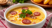 Густой сырный суп с копчёной колбасой и рисом: варка проще каши, а вкус — как в ресторане