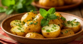 Вместо скучного пюре — запечённый картофель с мятой: гарнир как в ресторане без лишней возни