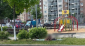 Пляж около детской площадки во дворе дома организовала жительница Воронежа