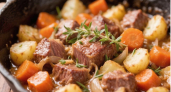 Жаркое по-деревенски, от которого семья не отходит от стола: мясо тает во рту, а готовится проще некуда