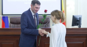 Мэр Воронежа Сергей Петрин наградил стобалльников ЕГЭ