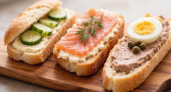 На бутерброд за 5 минут: намазки из обычных продуктов — украсят и завтрак, и праздничный стол