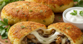 Семья любит больше мясных котлет: теперь жарю обалденные картофельные зразы с начинкой-сюрпризом — аромат на весь дом