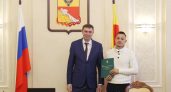Сотрудников комбината Ленинского района наградили за помощь при пожаре