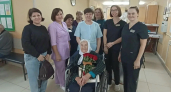 В Воронеже 100-летней пациентке провели операцию по восстановлению зрения