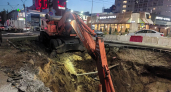 В Воронеже за ночь заменили 2 метра изношенного канализационного коллектора