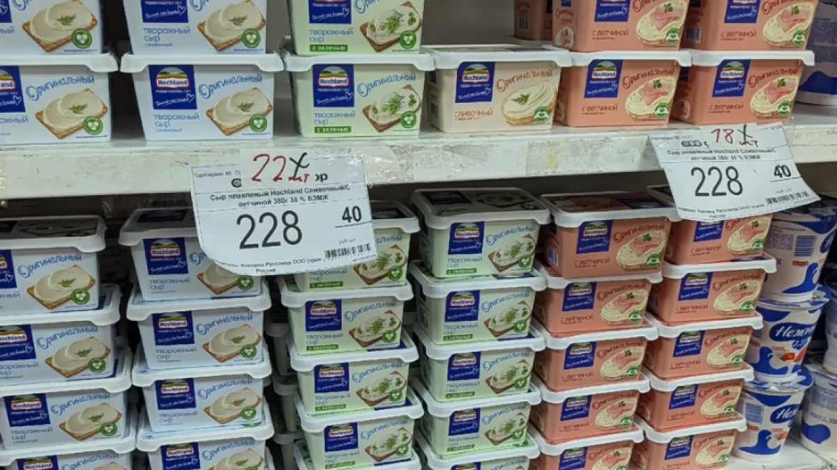 Светофор vs супермаркеты: 8 продуктов, которые покупаем там снова и снова (и не стесняемся)