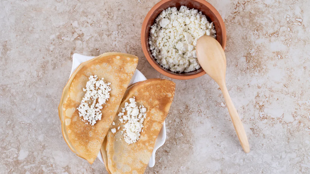 Кефир и мука: рецепт лепешек, которые исчезают со сковороды за минуту