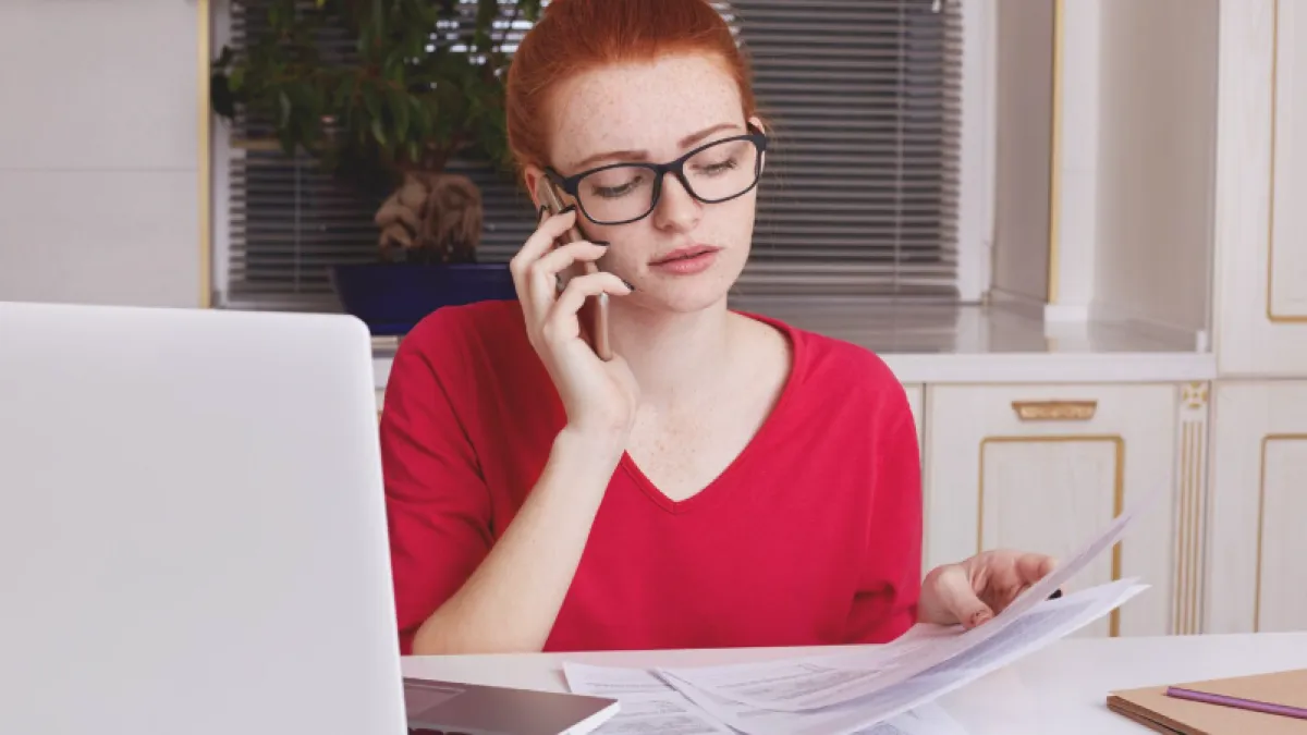 В Воронеже мошенники требуют у жителей данные для налоговой декларации