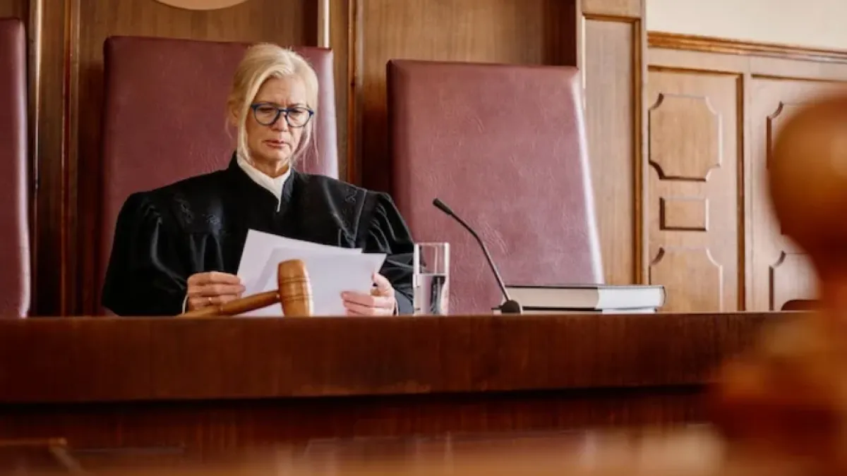 Пять судей в Воронежской области досрочно покидают посты