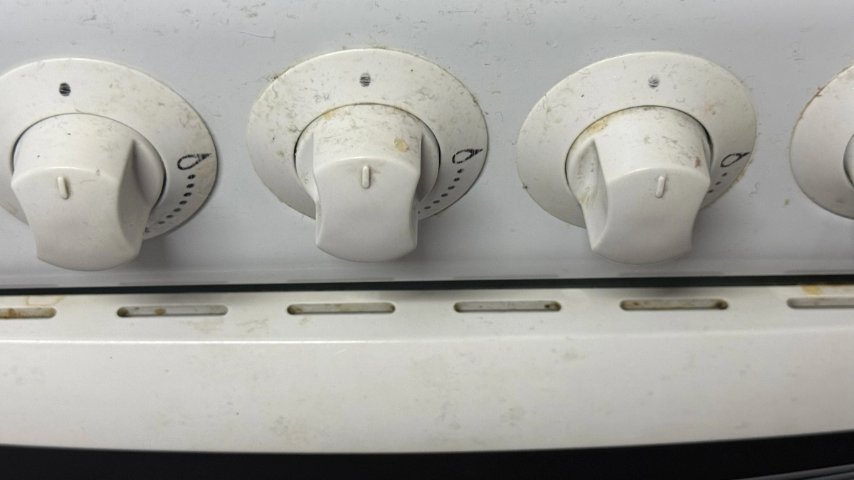 Как отмыть ручки у плиты за 3 минуты: забудьте про дорогущую химию. Доступные средства, которые всегда под рукой