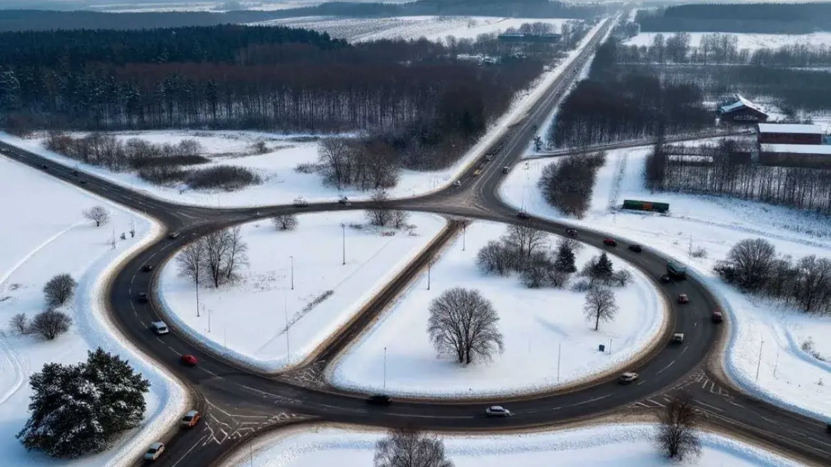 Движение транспорта на Остужевском кольце в Воронеже изменили до начала мая