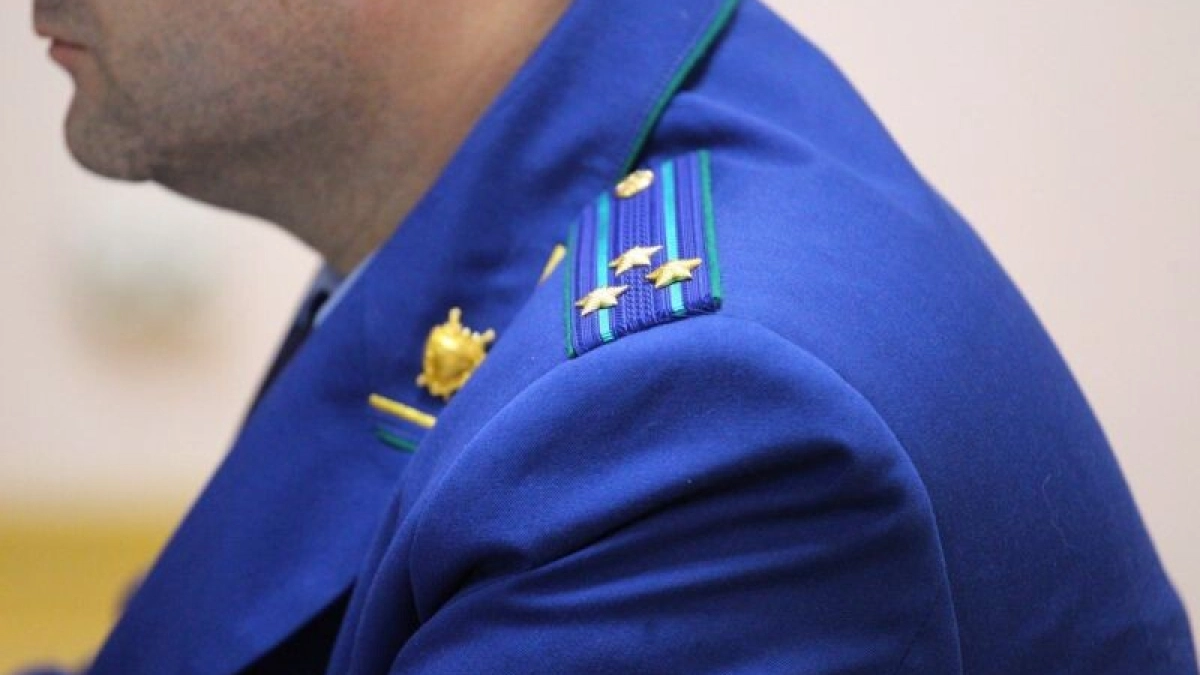 Следком завел дело по факту нападения курьера на женщину-водителя в Воронеже