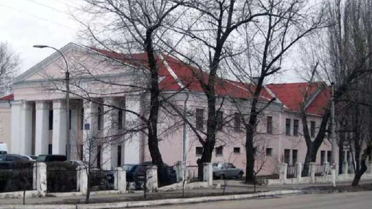 В Острогожске вновь ищут подрядчика для спасения Богоявленской церкви