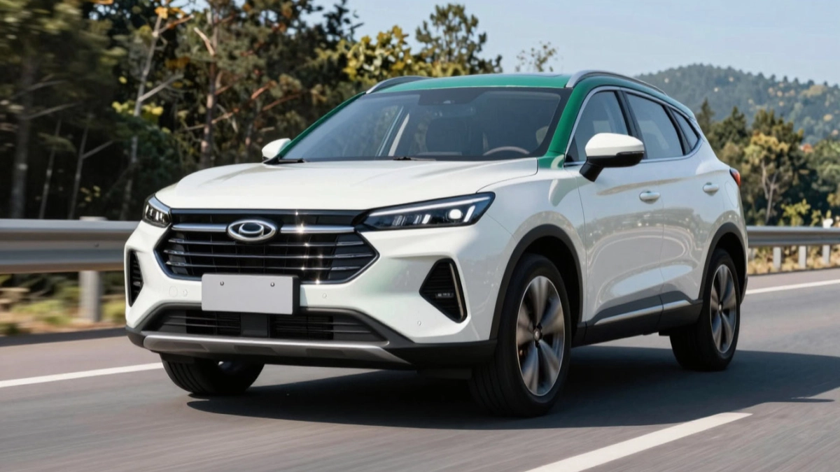 У Tenet T7 появился конкурент: 2WD или 4WD, РКПП или АКПП — Chery запустили продажи Soueast S06 в России. Сравниваем характеристики и цены