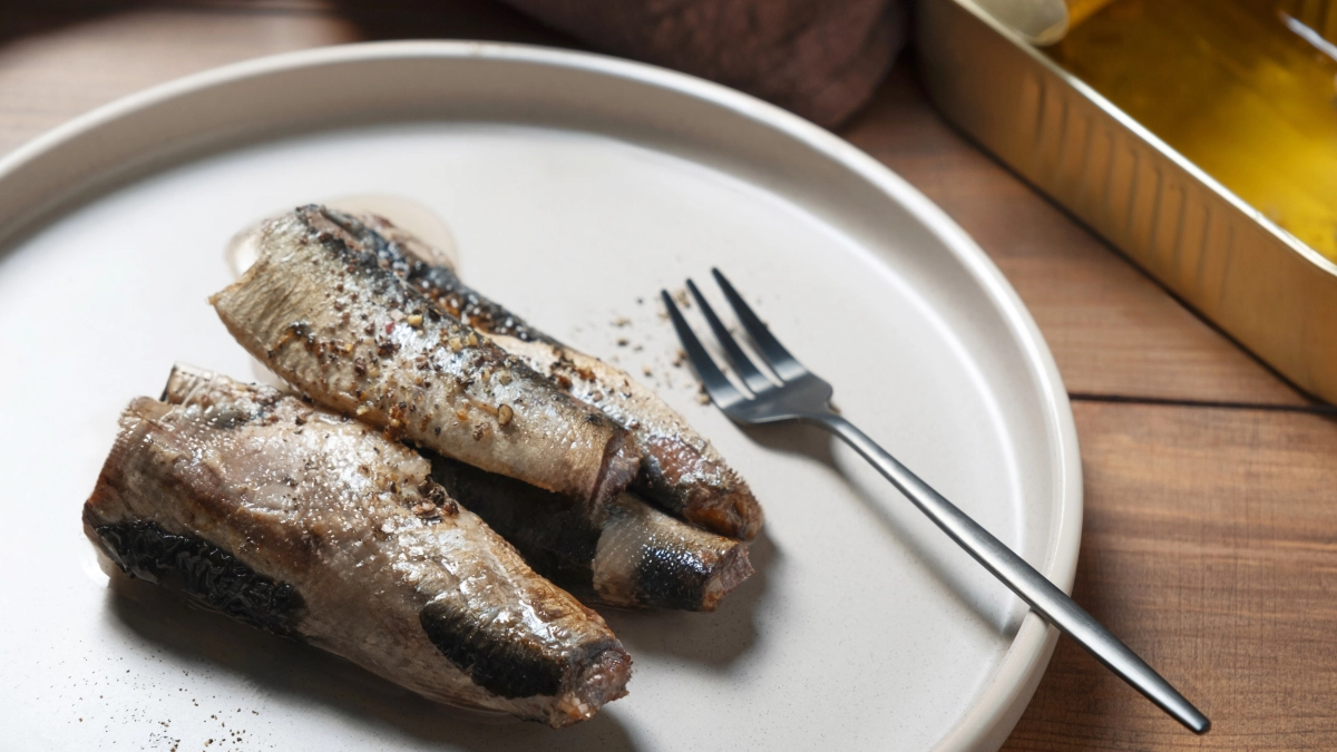 Шпроты не сдают позиций: классическая закуска, которая выручает - мой топ-паштет за 10 минут