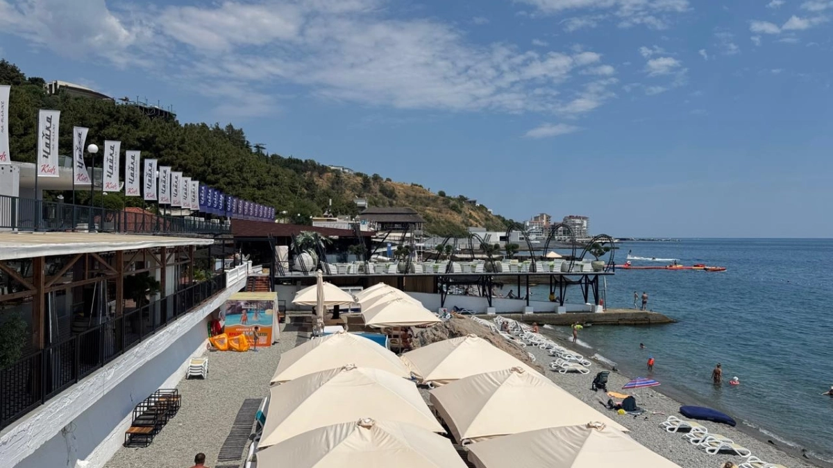 Не только в Сочи: куда поехать с детьми на море летом 2026 — честный гид с ценами и советами