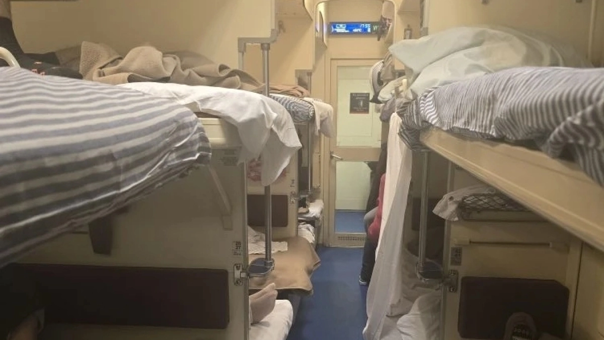 Больше никаких «можно подвинуться?»: новый плацкарт РЖД без верхних полок и с личным пространством