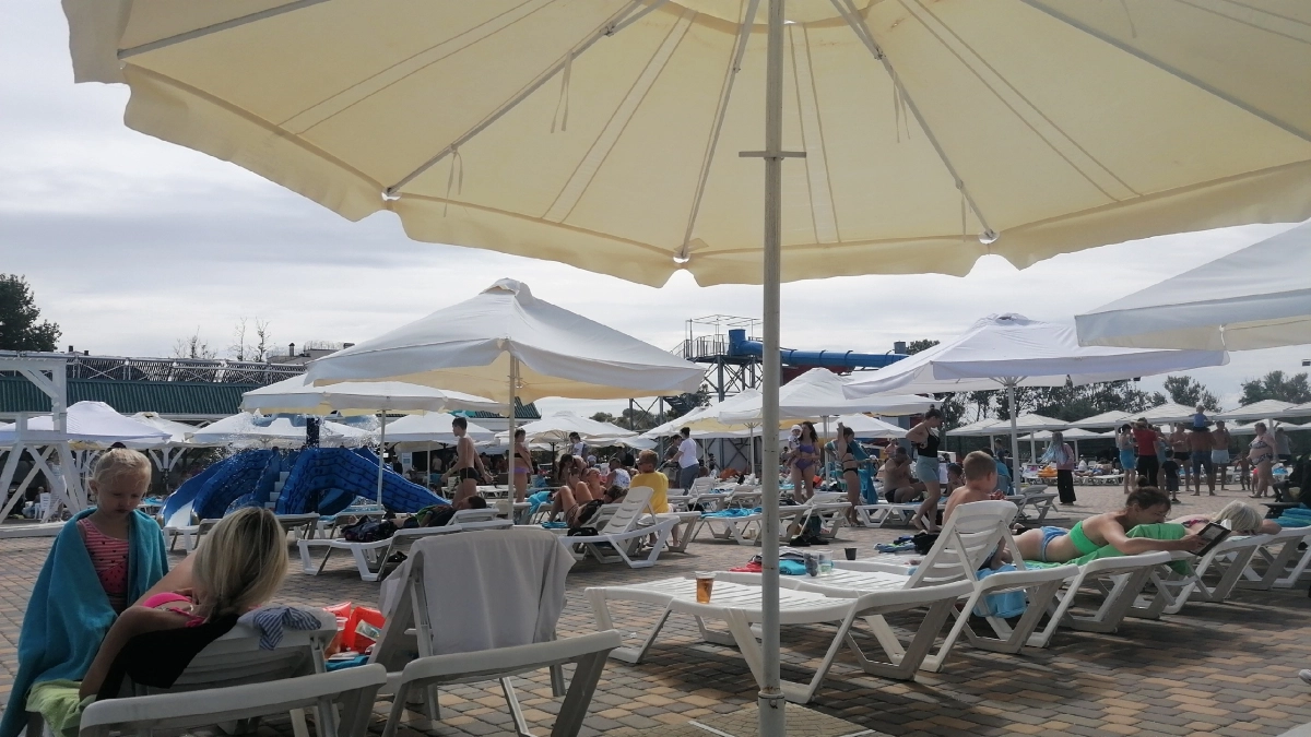 Боялась ехать в Архипо-Осиповку из-за отзывов, но увидела ухоженные улицы и поняла: нас всех обманывали годами  — честный разбор курорта