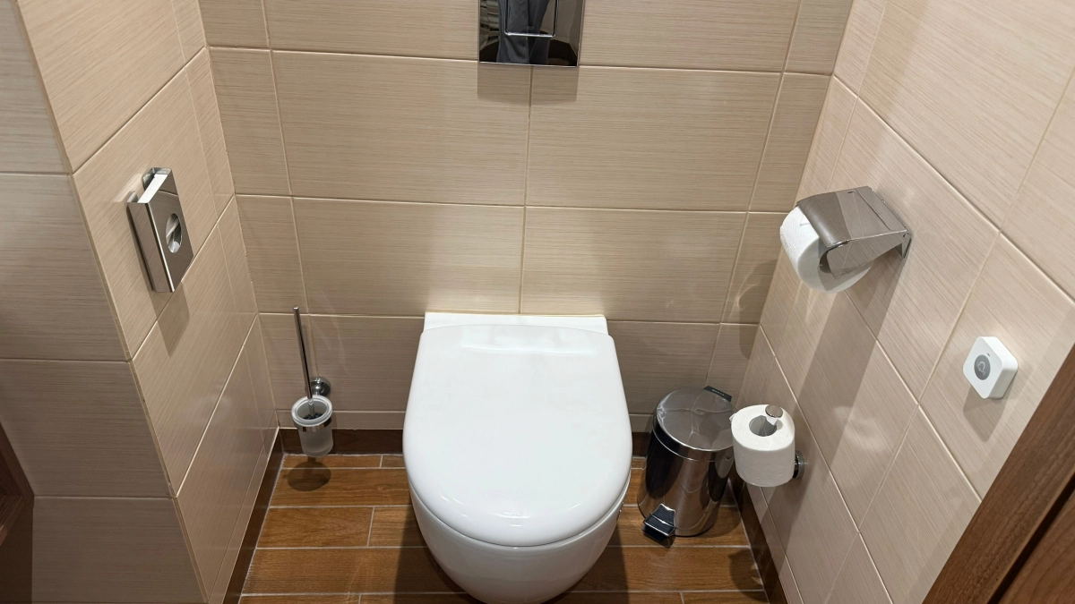 Ремонт в санузле стоил 300 тысяч, а через полгода плитка отвалилась: ищу виноватого — не повторяйте моих ошибок