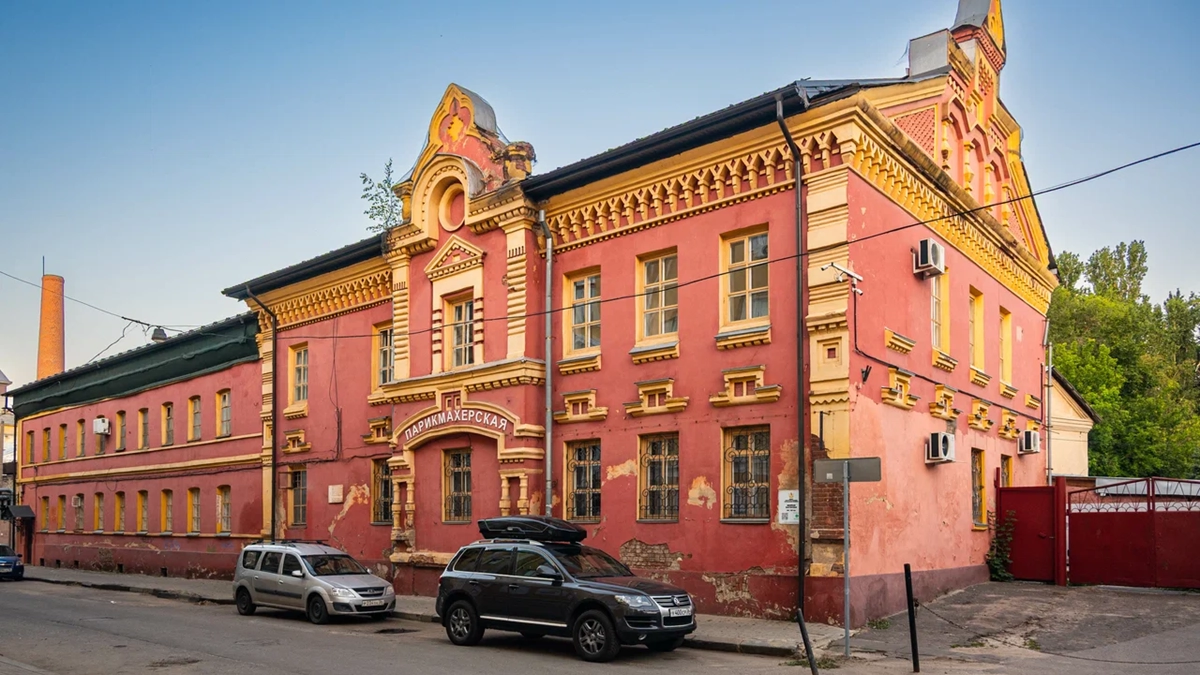 В Воронеже продают старинную швейную мастерскую