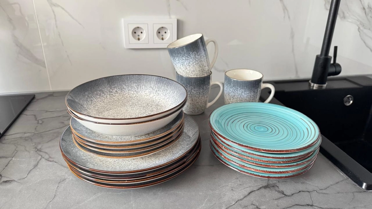 Перестал ругать себя за немытую посуду после того, как узнал 4 причины — дело не в лени