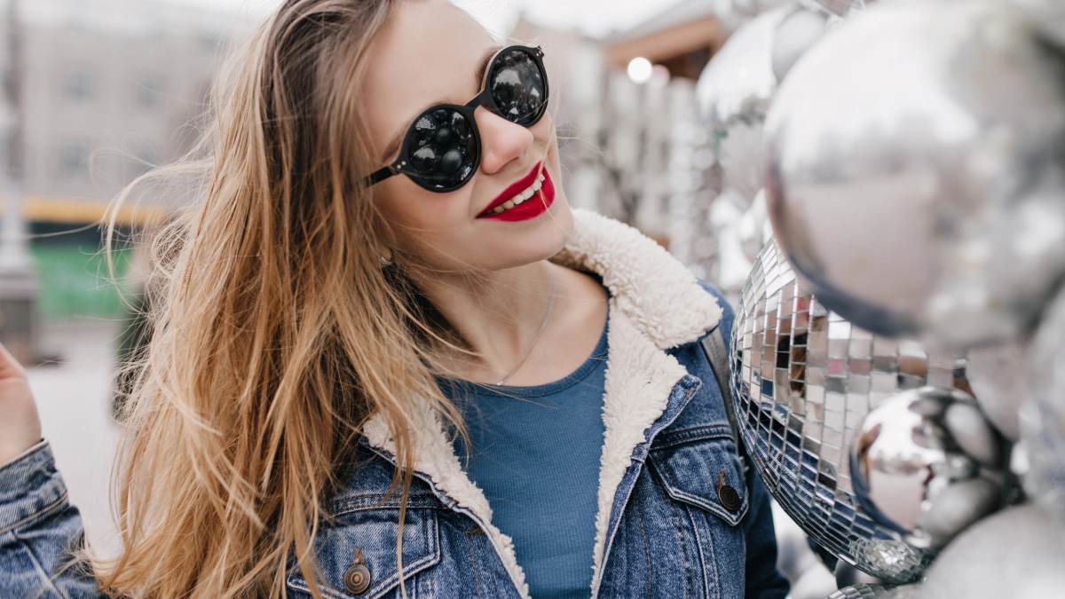 Как выглядят самые стильные солнцезащитные очки лета-2026: главные тренды сезона