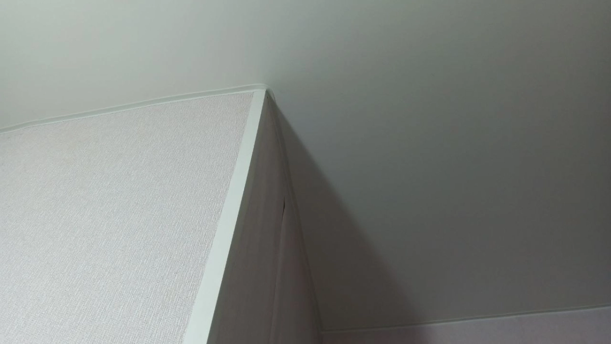 Обои в прошлом, штукатурка не нужна: как обновить стены без пыли и грязи за несколько часов