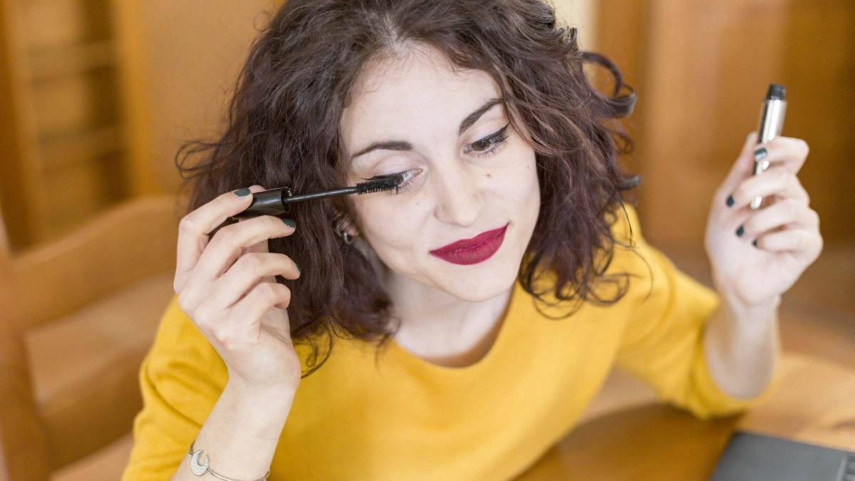 Как сделать глаза визуально больше: приём в макияже, о котором визажисты умалчивают