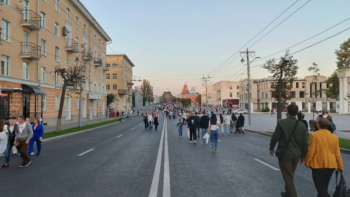 Почему после 60 лет внезапные гости становятся нагрузкой: когда отказ от визитов — норма