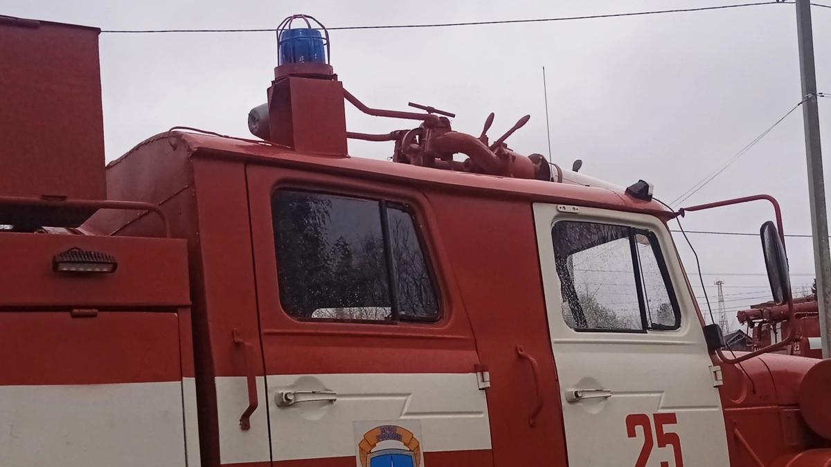 От обломков сбитого БПЛА в Воронежской области вспыхнула хозпостройка