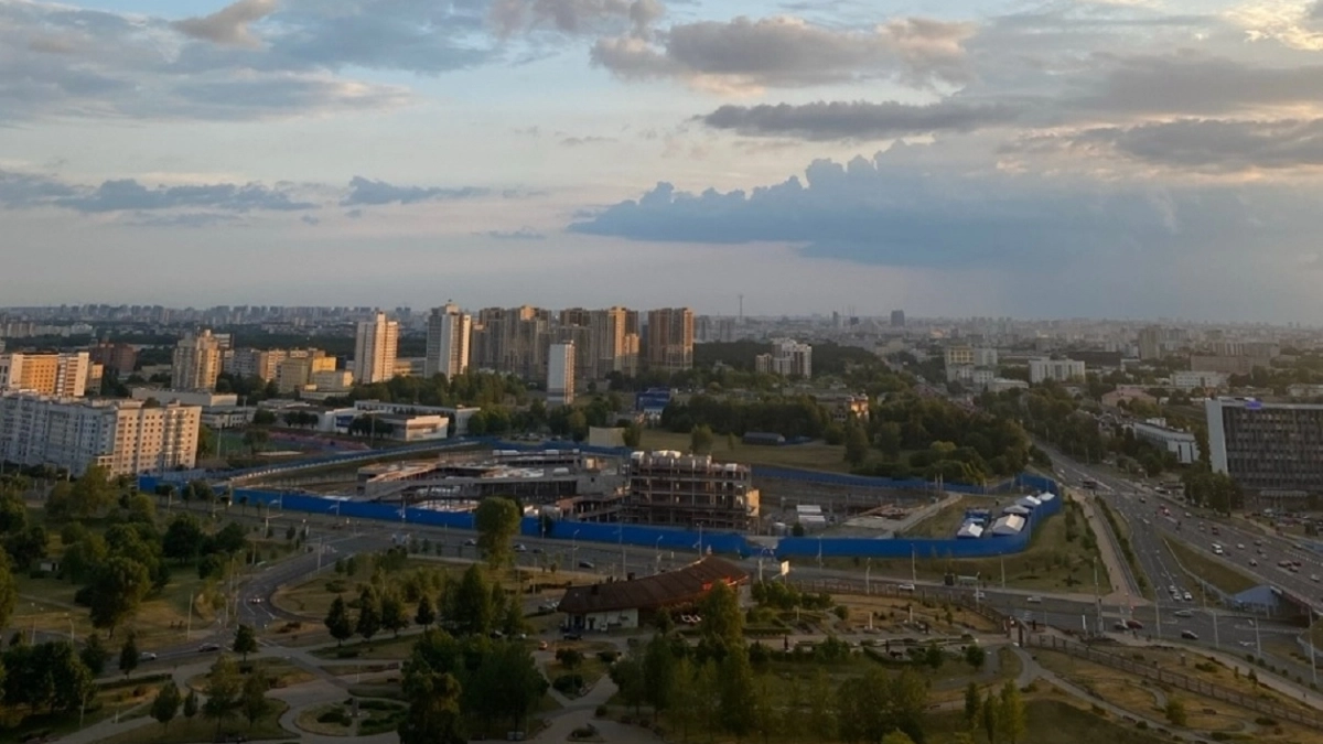 Тропический зной, ночные заморозки и мокрый снег: россиян на грядущей неделе ждёт сумасшедшая погода — прогноз по регионам
