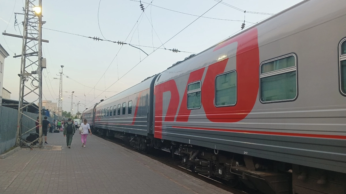 Следующим в Крым воронежцам рассказали об изменениях в графике поездов