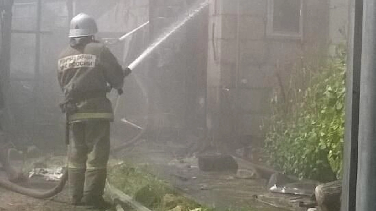 Под Воронежем огонь полностью уничтожил гостевой дом