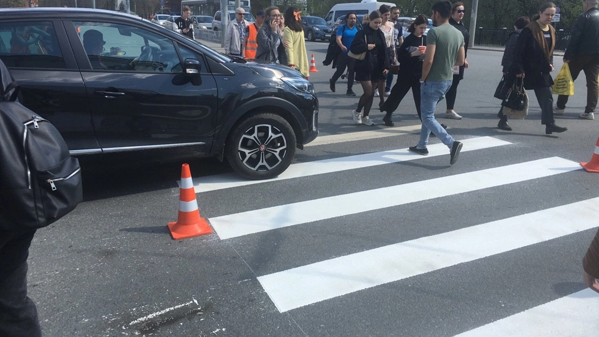 На улицах Воронежа идут работы по обновлению дорожной разметки
