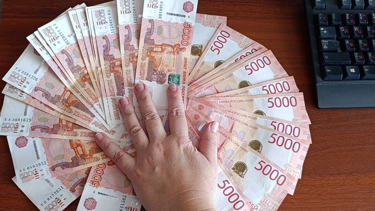 В Воронеже руководителя предприятия уличили в получении 310 тысяч рублей