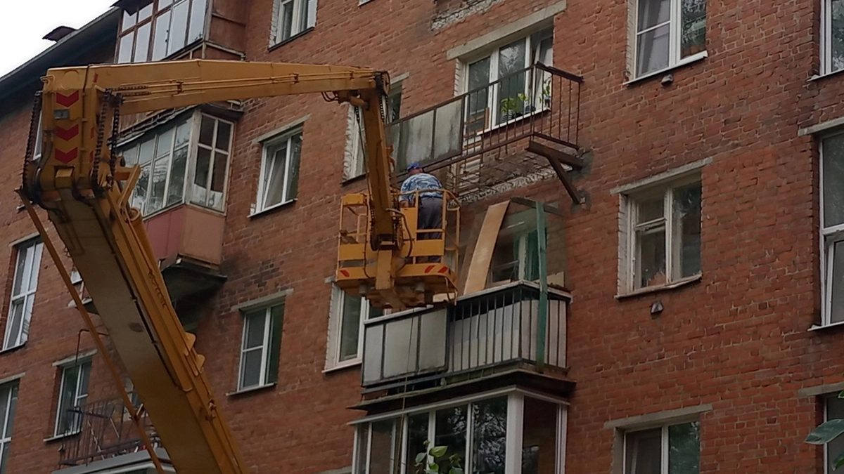 В Воронежской области дома и машины повредили обломки беспилотников