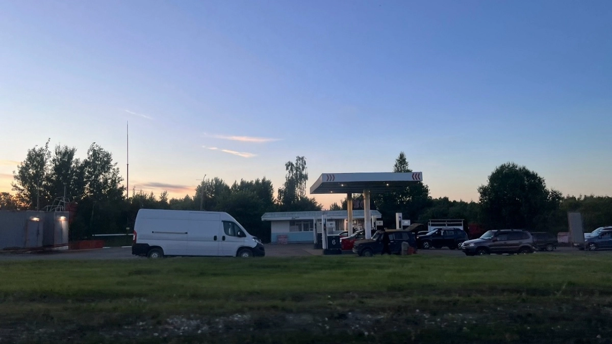 Кто может заправляться на АЗС без очереди — юристы и закон поставили жирную точку в вопросе