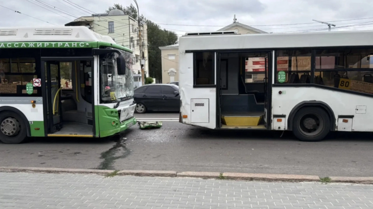 После ДТП с автобусами на Московском проспекте возбудили уголовное дело