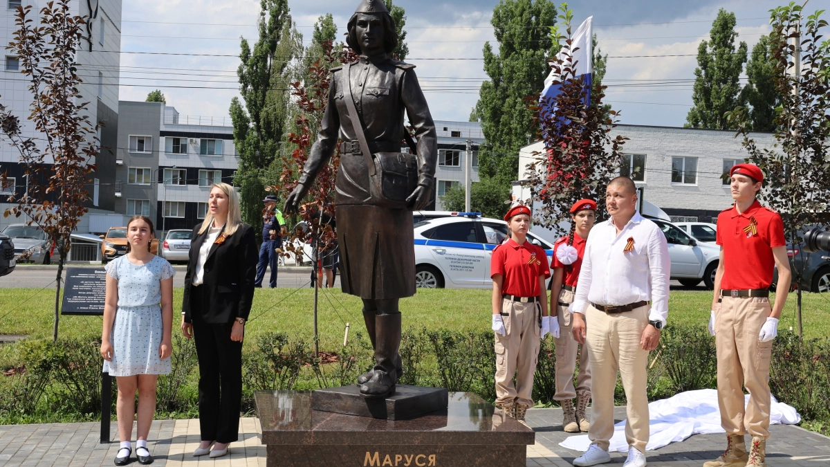 В Новой Усмани открыли памятник фронтовичке «Марусе»